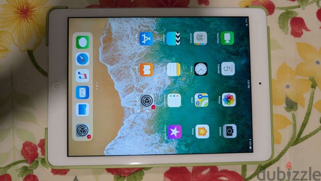 Apple iPad Air - 32 GB 0