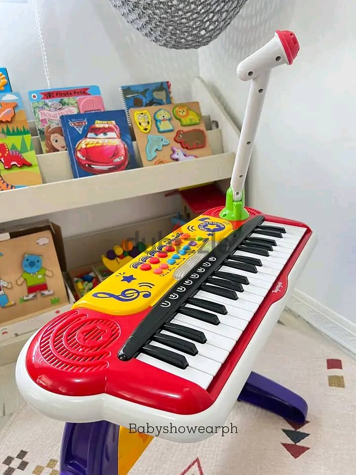 Electric keyboard piano for kids use. 3