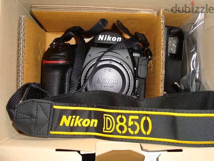 NIKON D850 45.7MP Digital SLR Camera with AF-S Nikkor 24-120mm f/4 ED 2