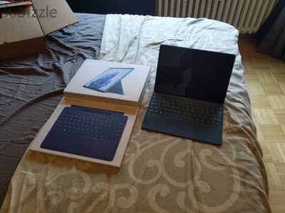 Microsoft - Surface Pro 9 – 13" – Intel Core i7- 16GB – 256GB SSD