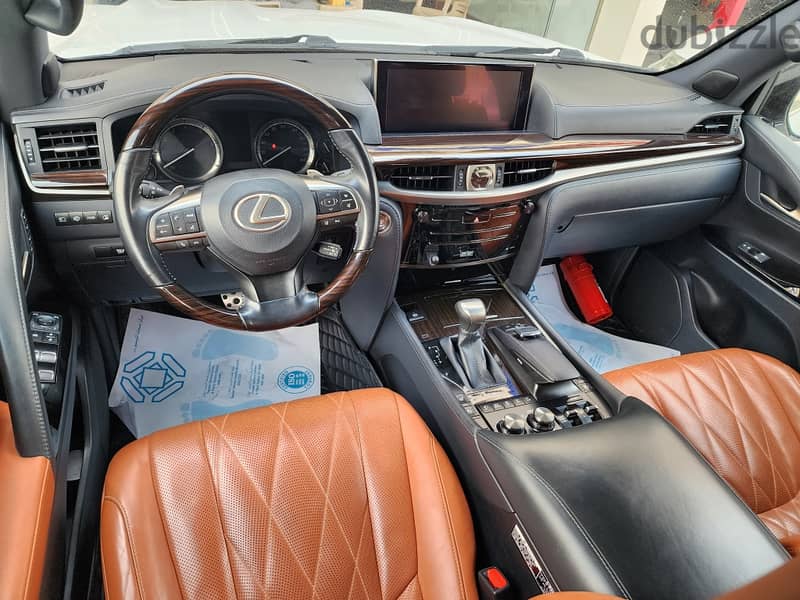 Lexus LX 570 2019 1