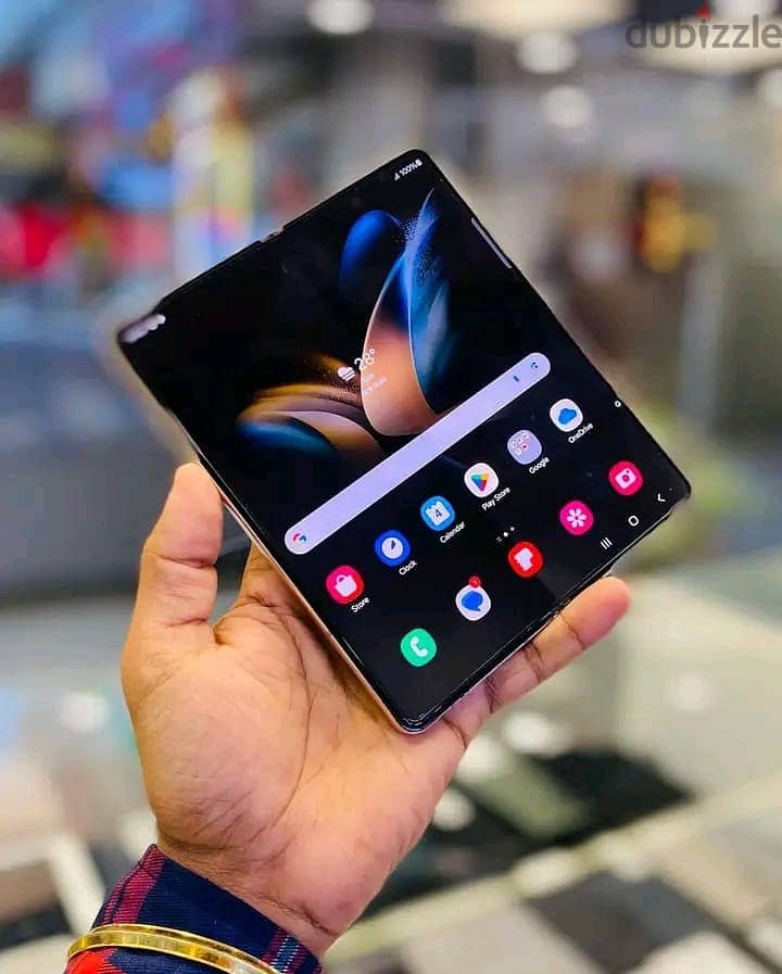 Samsung Galaxy Z Fold 4 1