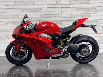 2018 ducati V4 (+971561943867)