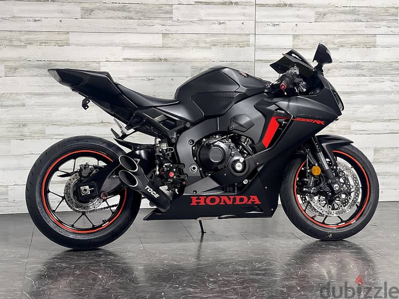 2017 Honda CBR 1000R (+971561943867) 1