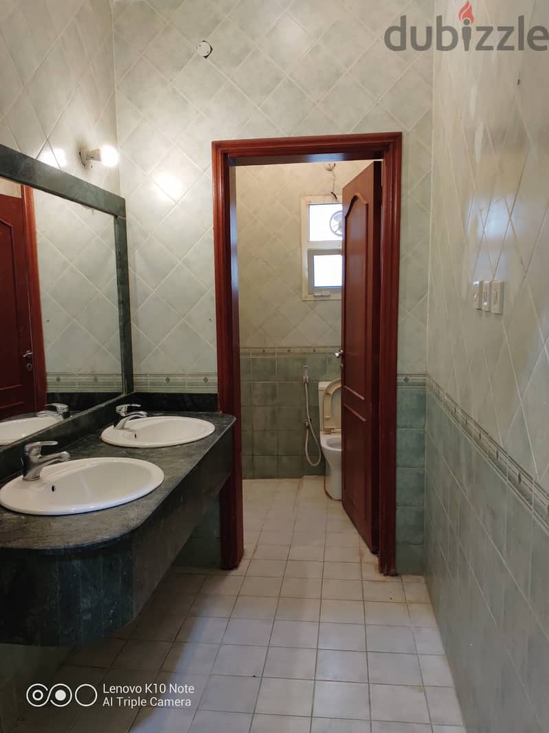 1 BHK AVAILABLE FOR RENT IN WAKRAH ( JABAL AREA ) 6