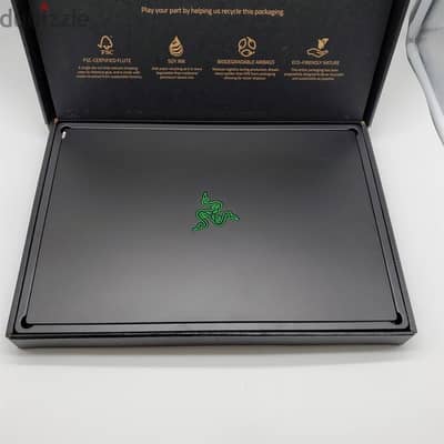 Razer - Blade 18 - 18'' - Intel 24-Core i9 - 2GB RAM - 1TB SSD