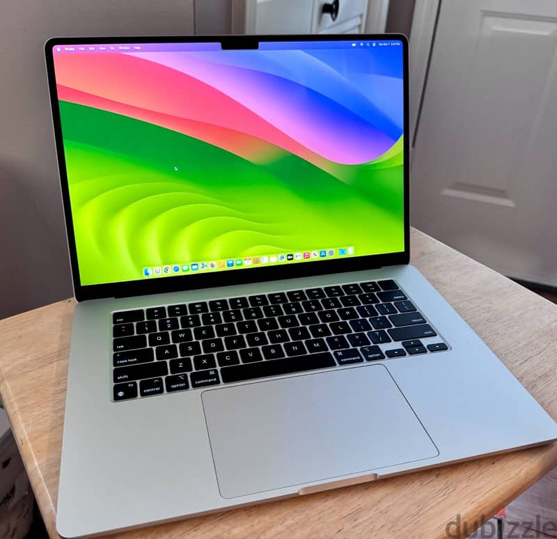 Apple - MacBook Air 15" Laptop - M2 chip - 16GB Memory - 512GB SSD 0