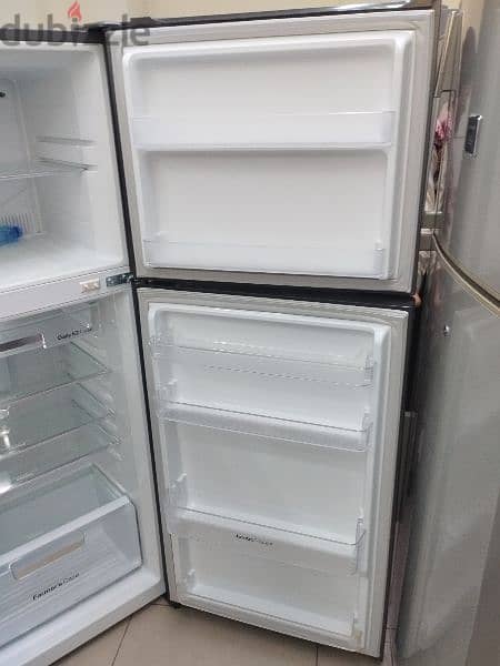 Daweoo Fridge For Sale clean 3