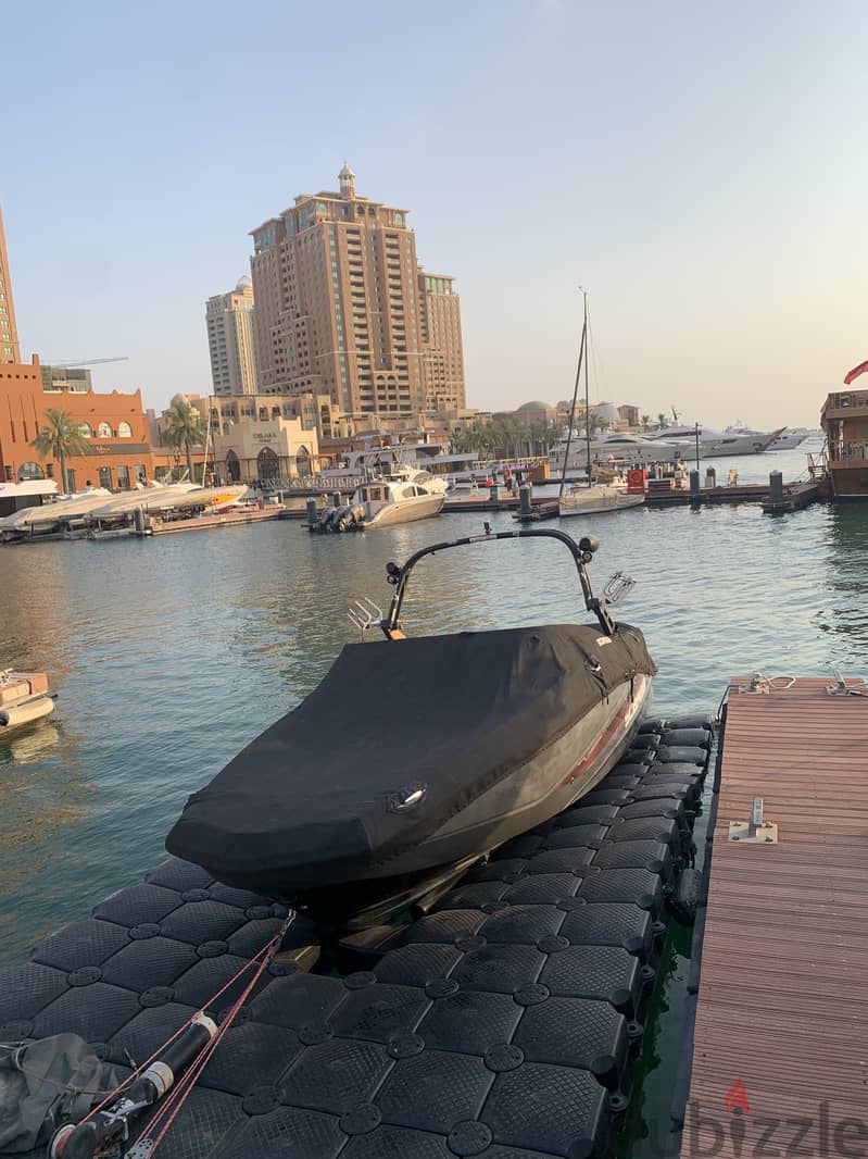 Scarab jet boat 255 for sale with parking 4