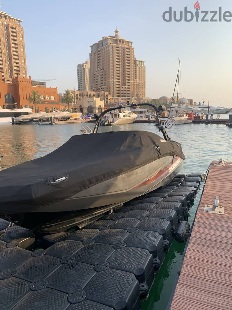 Scarab jet boat 255 for sale with parking 7