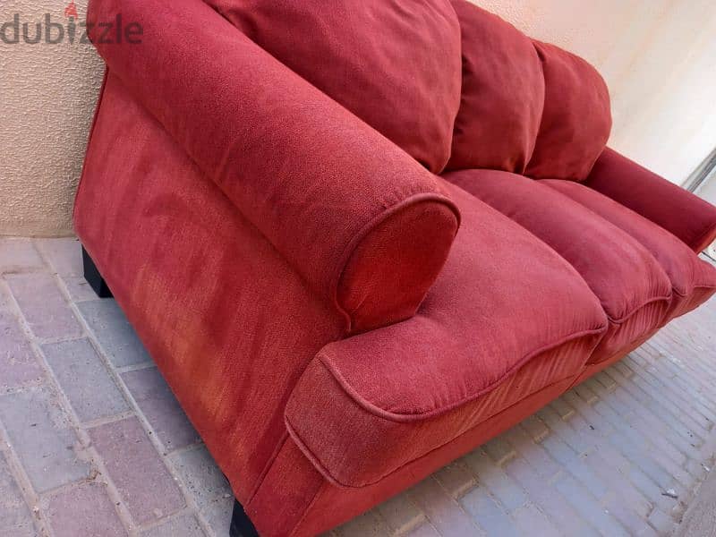 A very good condition sofa three seaters 2