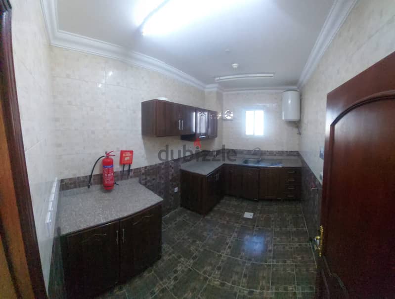 Apartment for rent in building in Al Wakra, behind new McDonald's 4