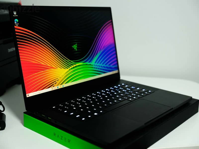 Razer - Blade 15 Advanced - 15.6" - Intel Core i7 - 32GB RAM - 1TB SSD 0