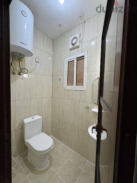 Rooms for rent to executive bachelor's in Bin mahmoud for 2400 7