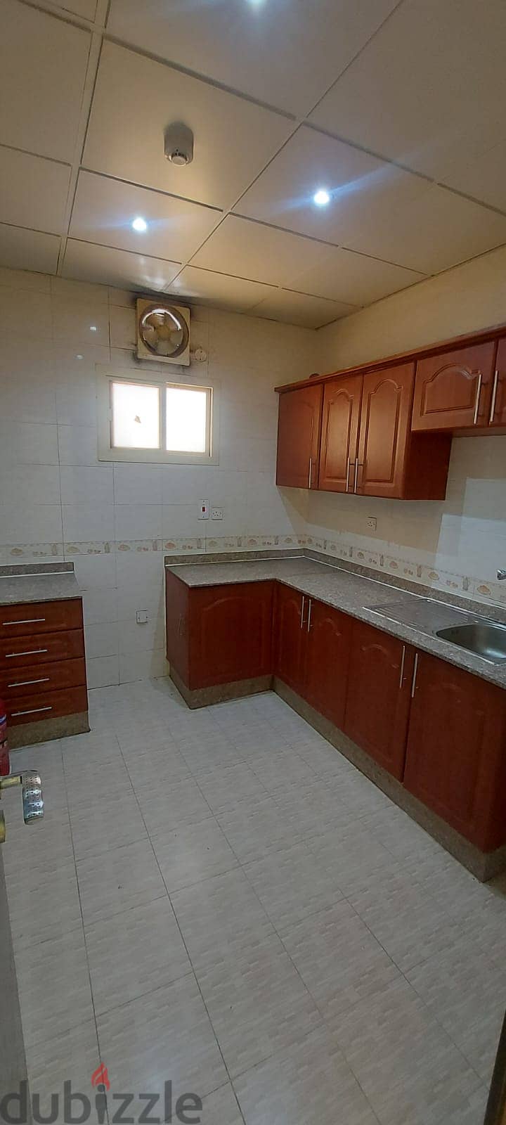 For rent apartment in Al Wakrah directly behind Kims Medical 2 bhk 10