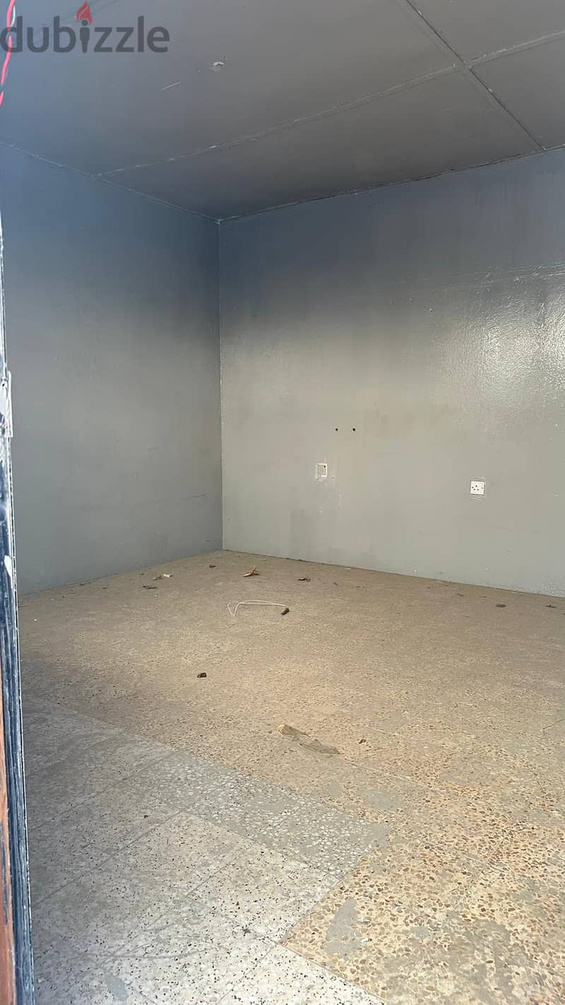 650 Garage For Rent - Near 10 5