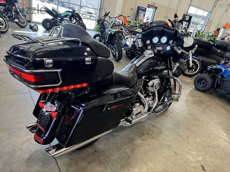 2012 Harley-Davidson Street Glide 0