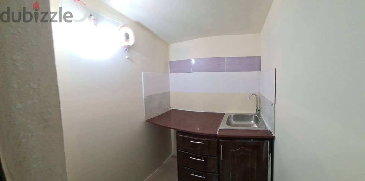 Hot offer UnFurnished Studio Water Elect & WIFI included in Hilal 2