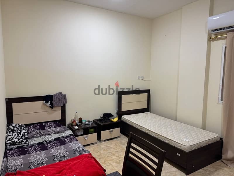 Male executive bachelors room for rent 4