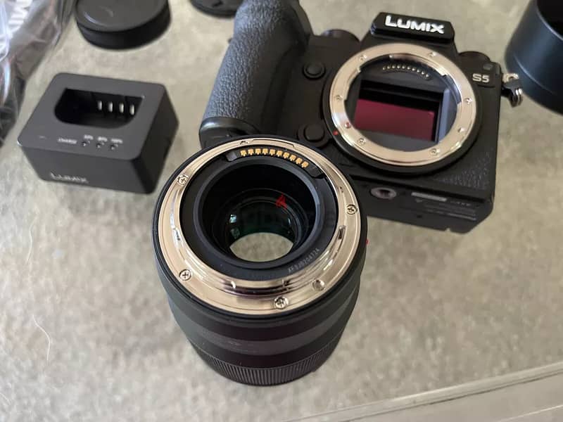 Panasonic LUMIX DC-S5 24.2MP Full Frame Mirrorless Camera 50mm Lens 2