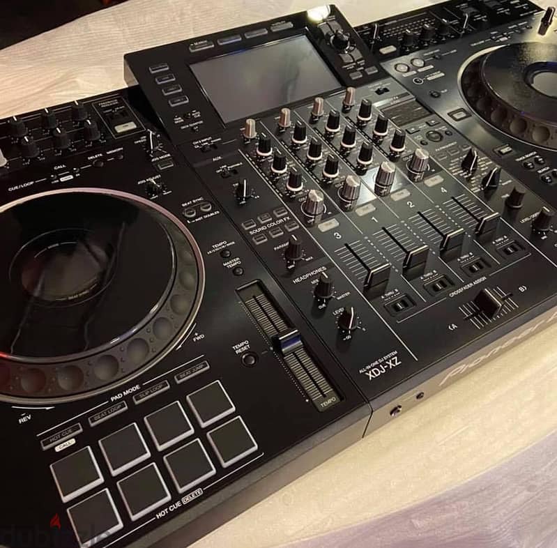 Pioneer XDJ-XZN Gold Black All-in-One DJ System Standalone Controller 2