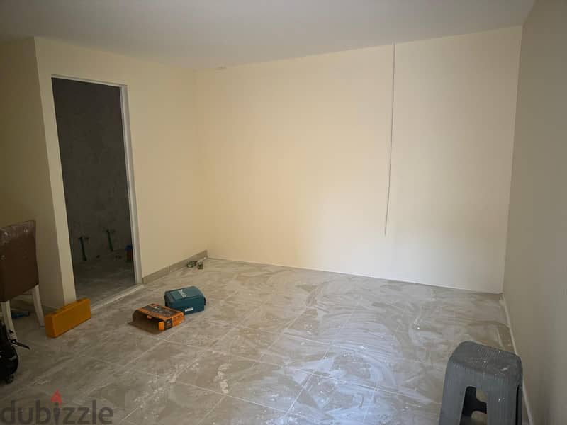 Unfurnished studio  Al maamoura with internet 0