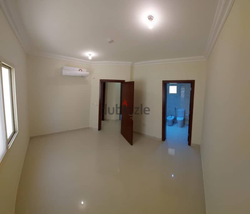 Flat For Rent in building in Al Wakrah - behind Ooredoo 3BHK 4