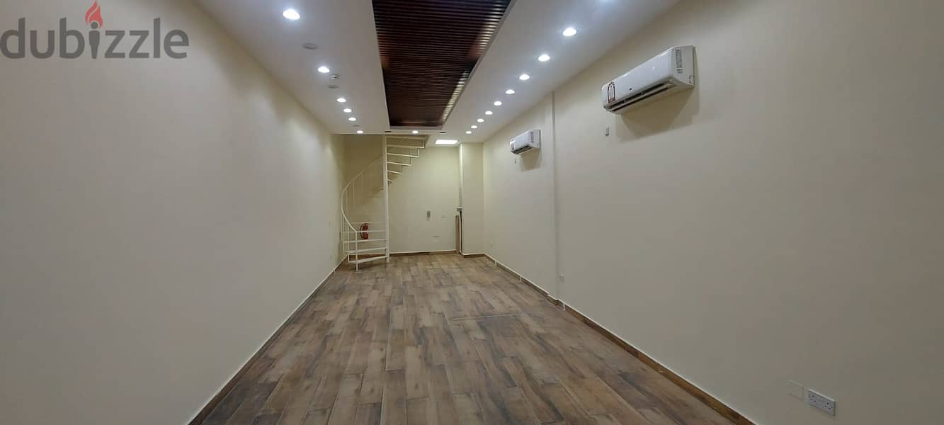 For rent shops brand new in Al Wakrah 100m 6