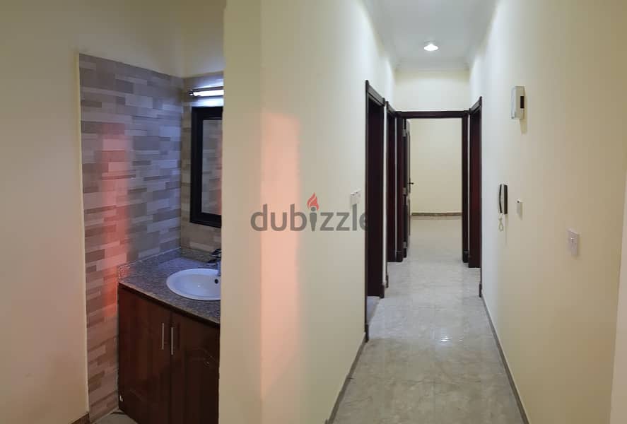 Family flat in building in al wakra 3 Room No commissions 2