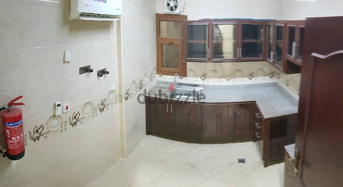 Family flat in building in al wakra 3 Room No commissions 10