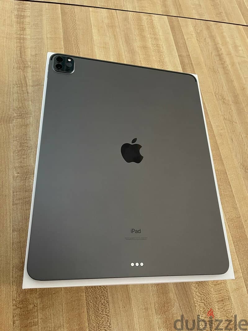 Apple iPad Pro 11-inch + Magic Keyboard & Apple Pencil 0