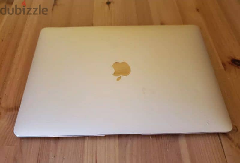 Brand New Apple Macbook air 2