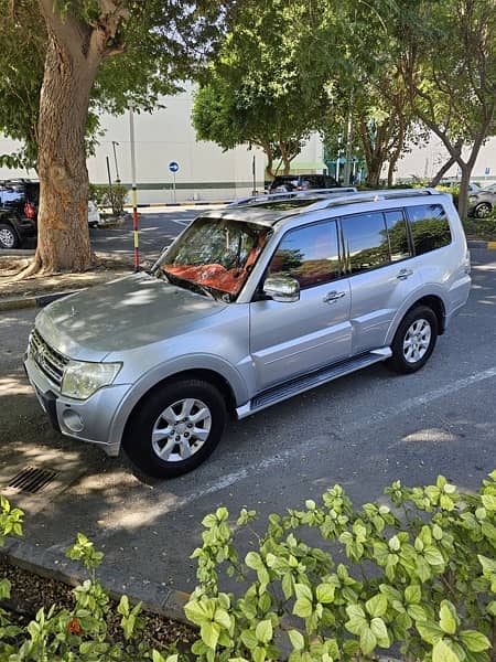 Mitsubishi Pajero 2011 0