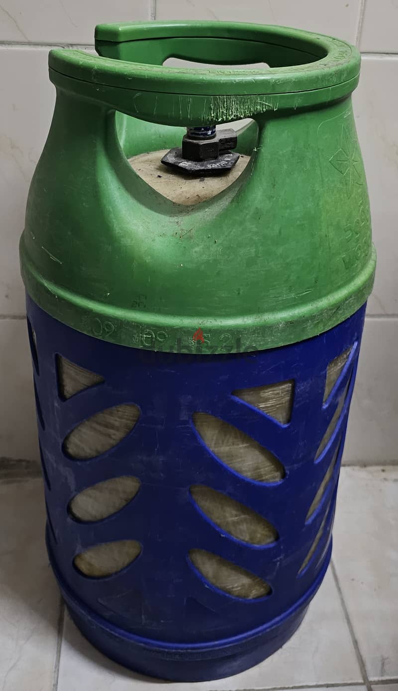 Gas cylinder 0