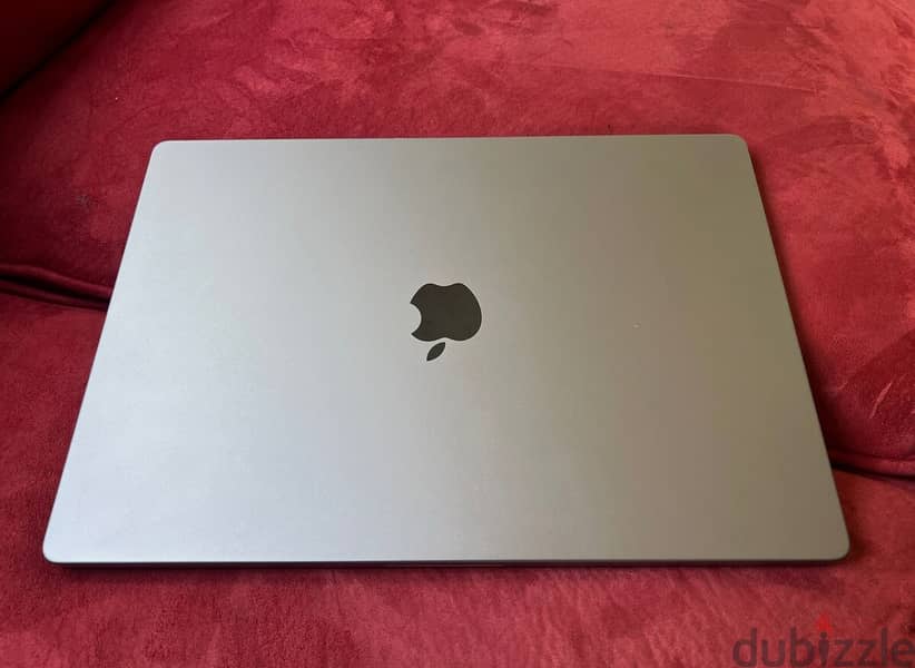 Apple MacBook Pro 16 Space Gray 2021 model 1month used 2