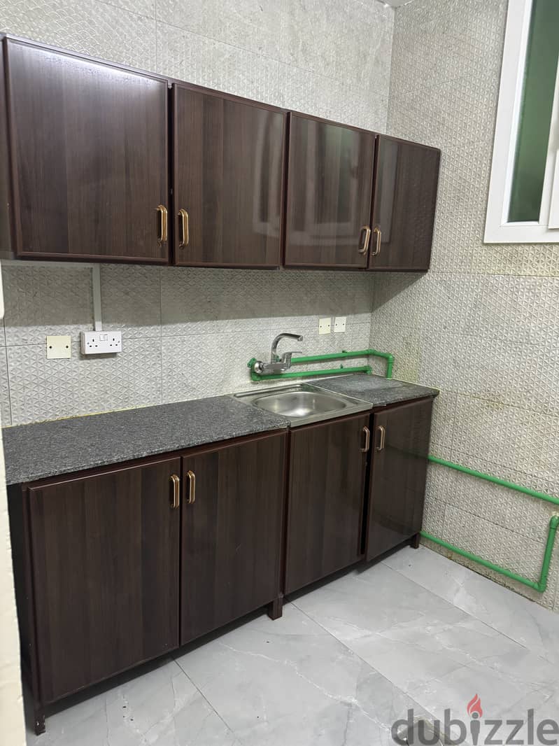 Family 2Bhk Available. No Commission 8