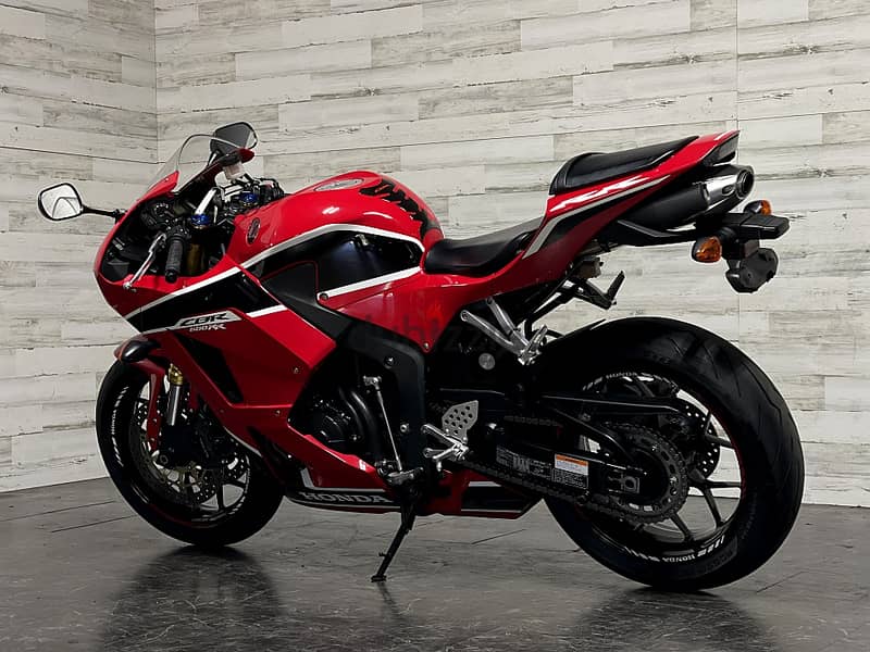 2018 Honda CBR600RR +974 6657 4363 1