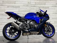 2023 Yamaha R1  +974 6657 4363