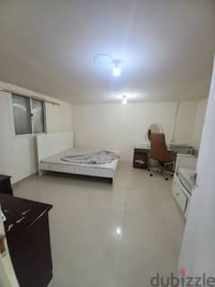 furnishd 1BHK out houss thumama 2500 0