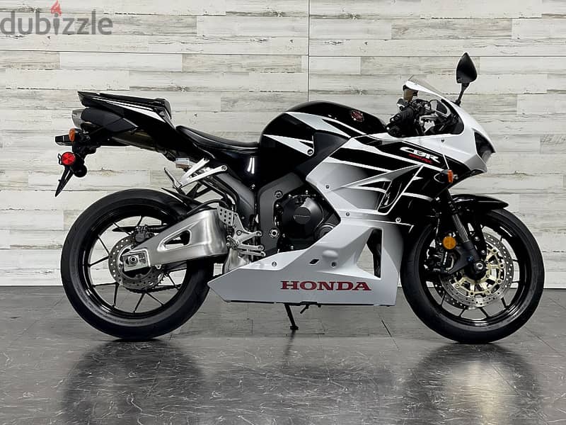 2016 Honda CBR 600 (+971561943867) 1