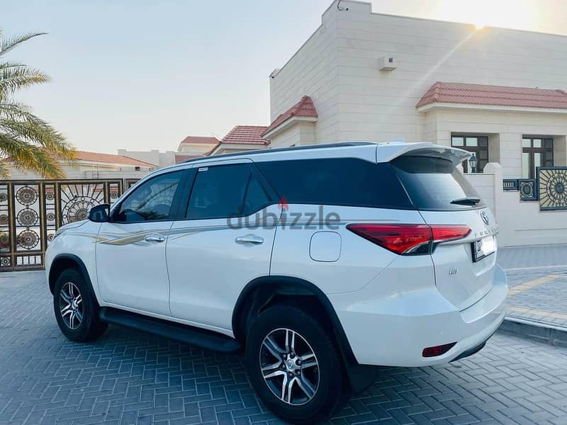 Toyota Fortuner 2023 5