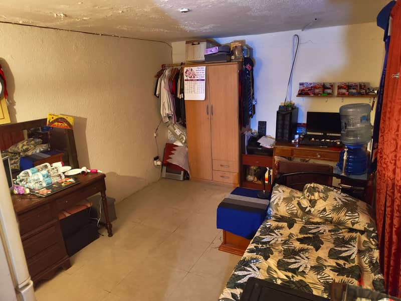 Family / Executive Bachelor's Room for rent 1