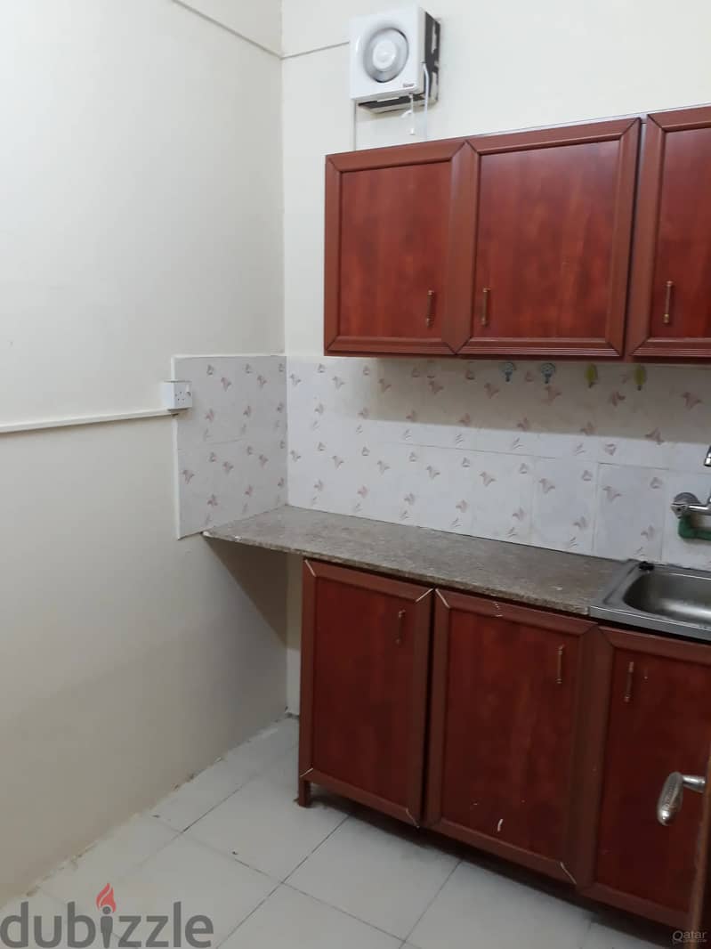 No Commission * 1 BHK FAMILY VILLA APARTMENT - AL MAAMOURA , DOHA 1