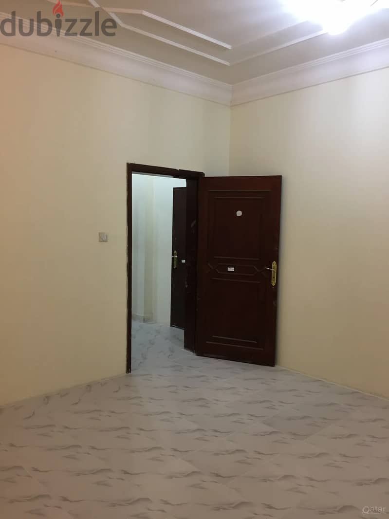 No Commission * 1 BHK - MATAR QADEEM ( Old Airport ) - FAMILY VILLA 0