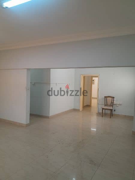 Very spacious 3bhk in Old Airport near Lulu hypermarket 2