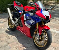 Honda CBR1000RR-R SP 2023 PLEASE ONLY WHATSAPP ON +79267750853