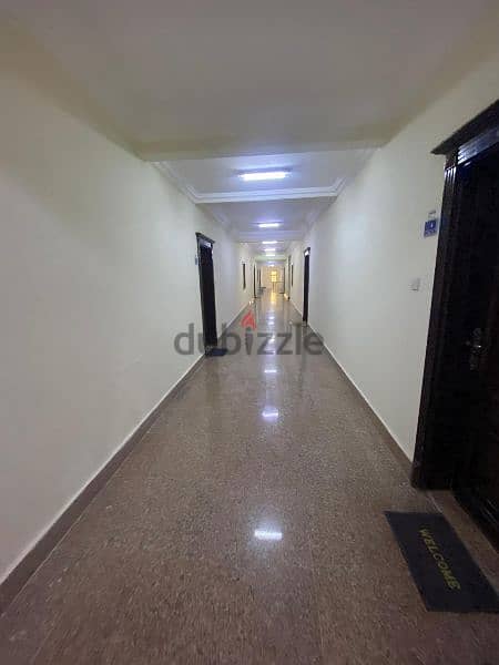 Spacious apartment, 2BHK big  apartment available in : mathar qadeem 9