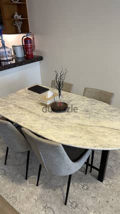 Dinning table - طاولة طعام 0