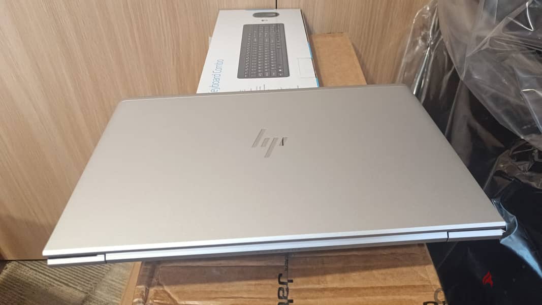 Hp elitebook 640 G10 16gb ram ,512gb SSD 1