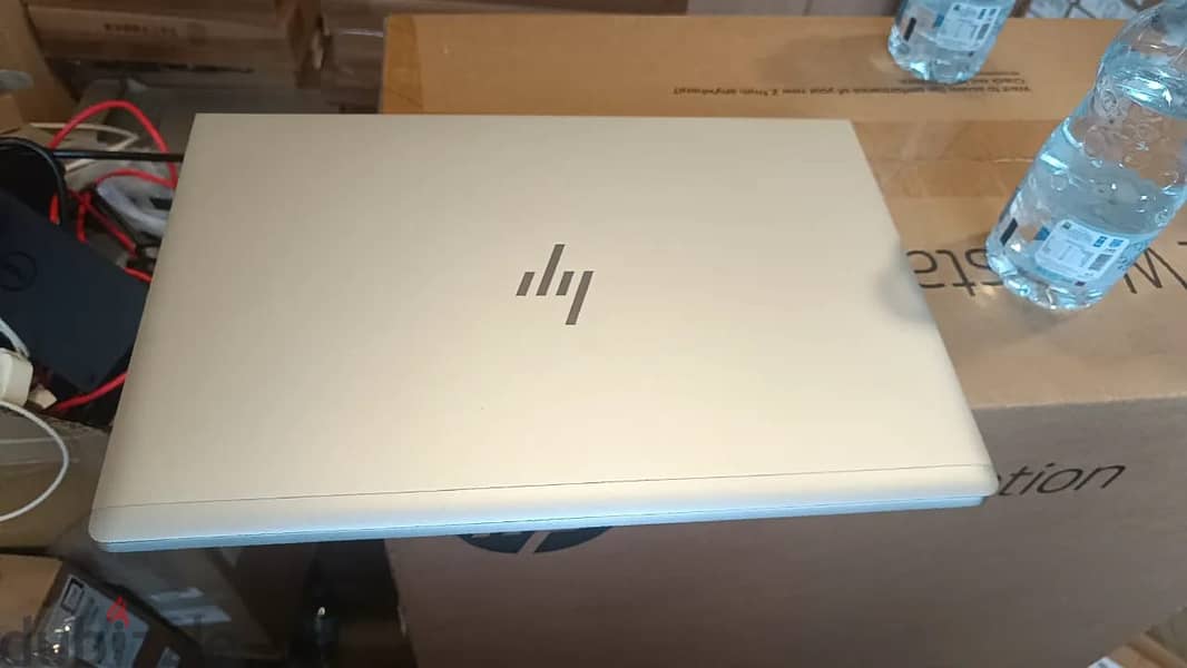 Hp elitebook 640 G10 16gb ram ,512gb SSD 2